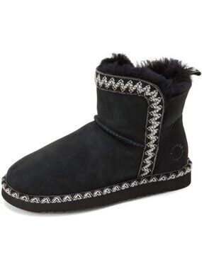 Cozy Women's Shearling Water-Resistant Boot Slippers for Ultimate Comfort